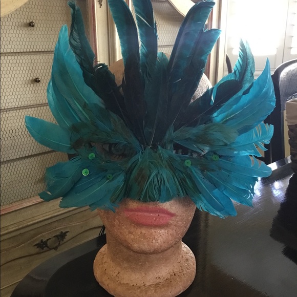 New Orleans Mardi Gras Masks - Picture 4 of 6